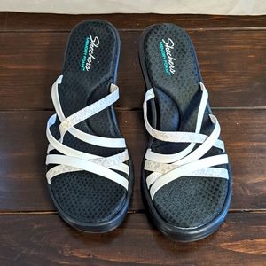 NWT Skechers memory foam wedge sandals size 9